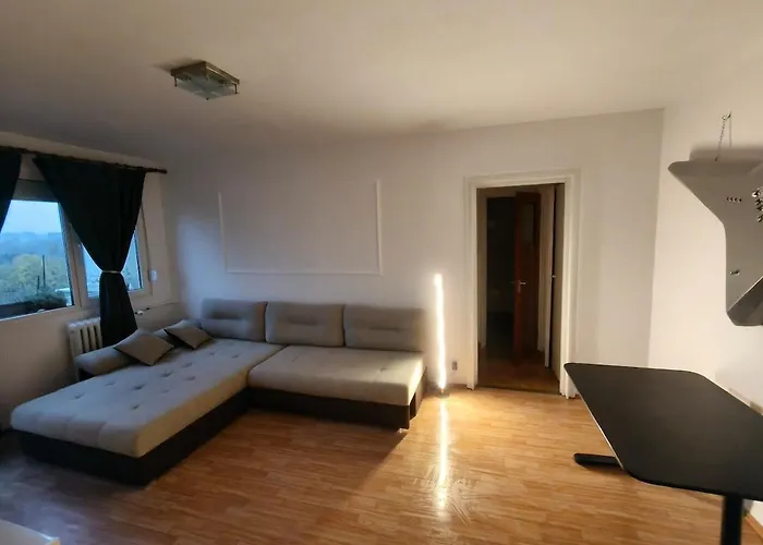 - 2 Sector 3 ,titan, Ior Parc * Bucharest